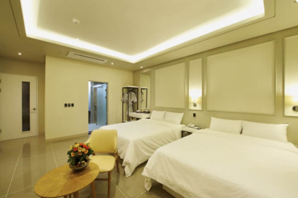 Hotel Hotel B