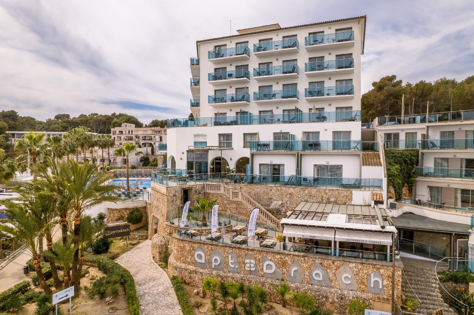 Hotel Portodrach Aparthotel & Suites