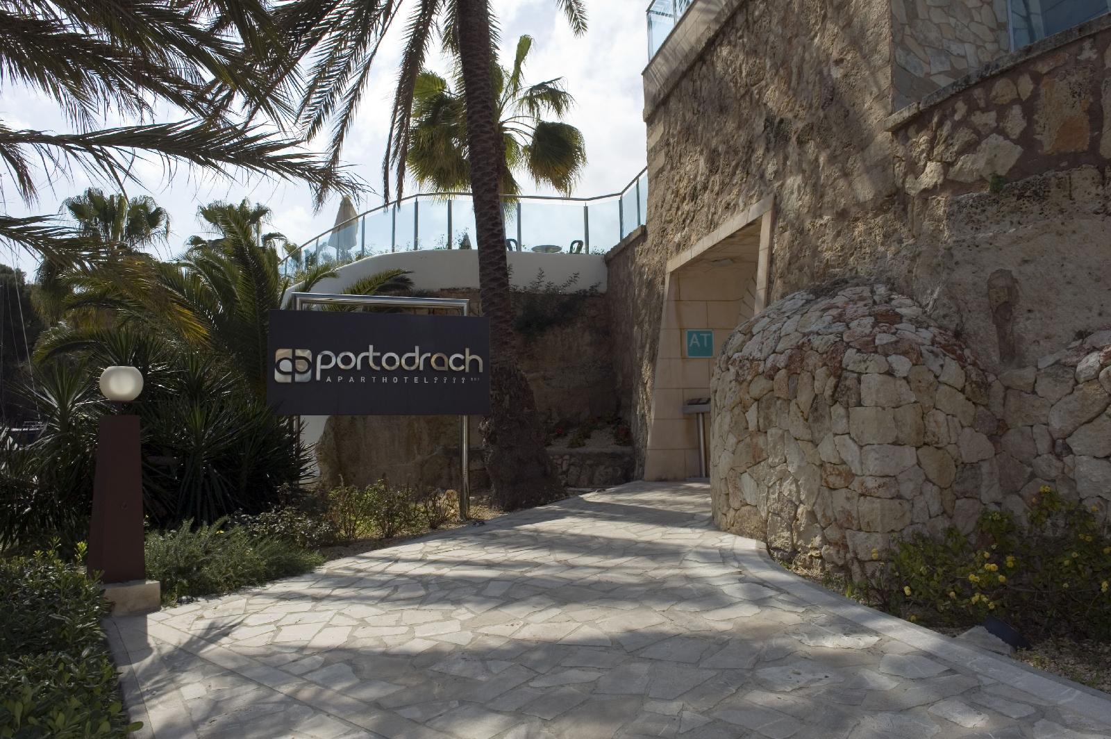 Portodrach Aparthotel & Suites