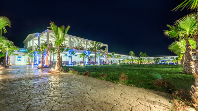 Hotel Caretta Island