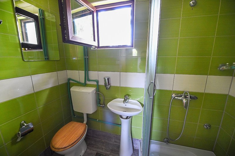 Hotel San Art Floating Hostel