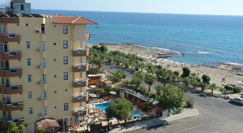 Hotel Semt Luna Beach Hotel