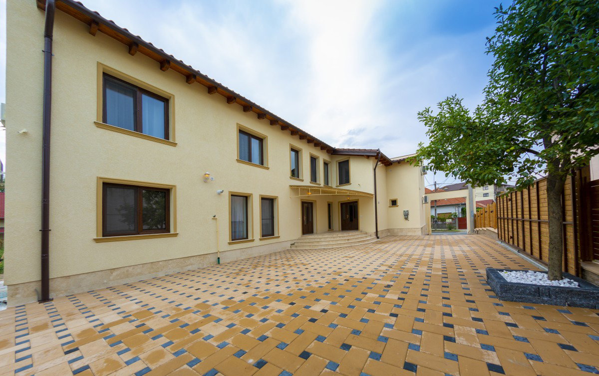Casa Cu Nuc