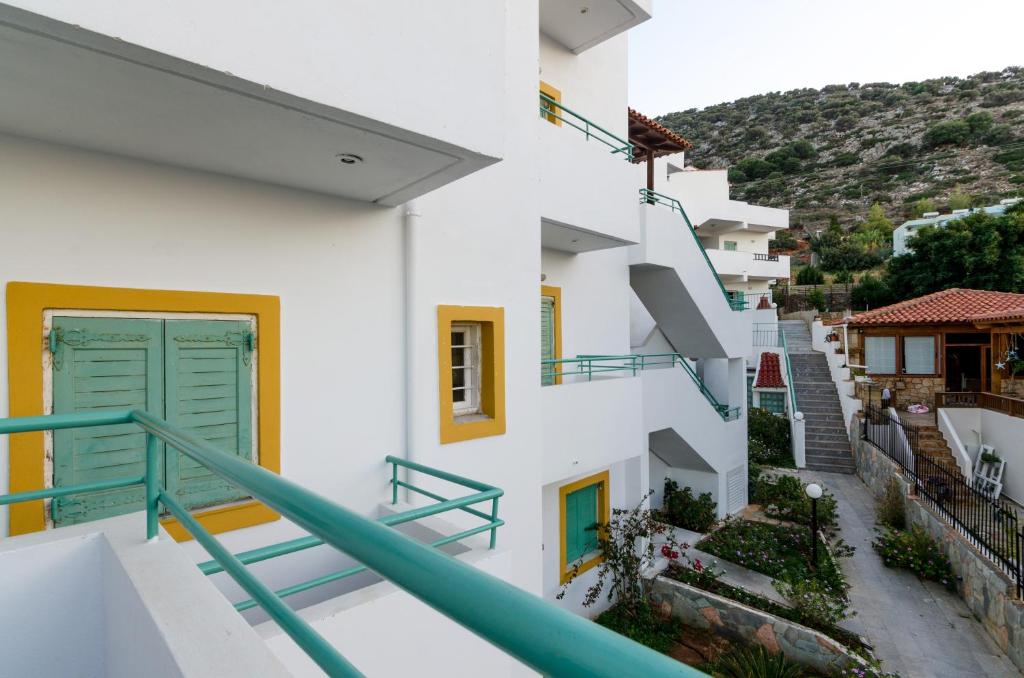 Aglaia Studios & Apts