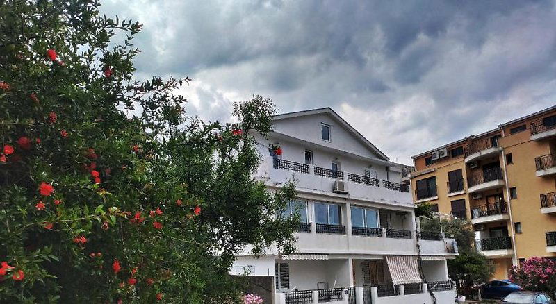 Hotel Apartments Gvozdenovic