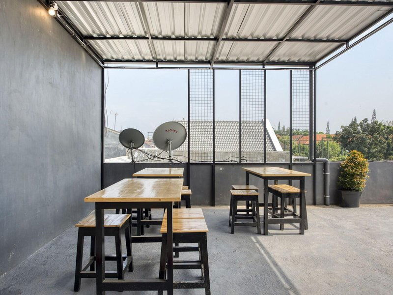 Hotel Reddoorz Syariah @ Jl. Cengger Ayam Dalam