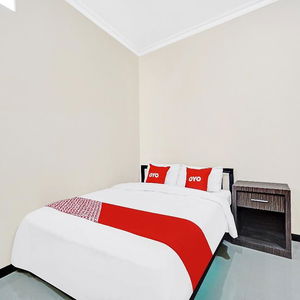 Hotel Avisha Guest House Syariah By Oyo Rooms cazare Malang