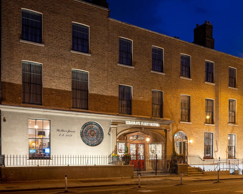 Hotel Keavan's Port Hotel