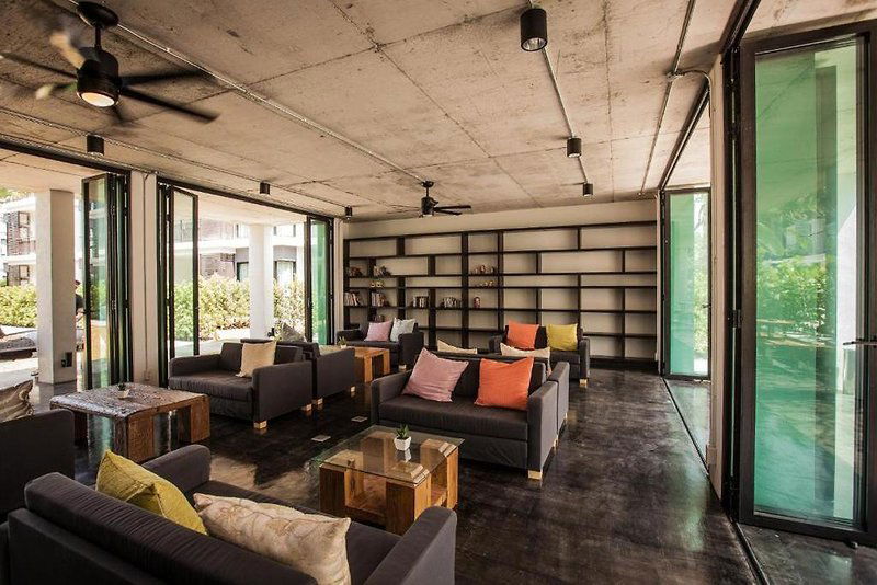 Hotel The Title Beach Front