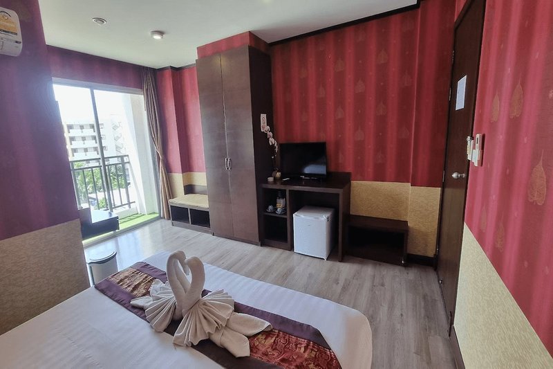 Hotel Sereneburi Patong Residence