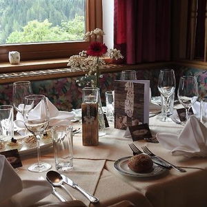Hotel Gasthof Alpenfrieden cazare Kappl