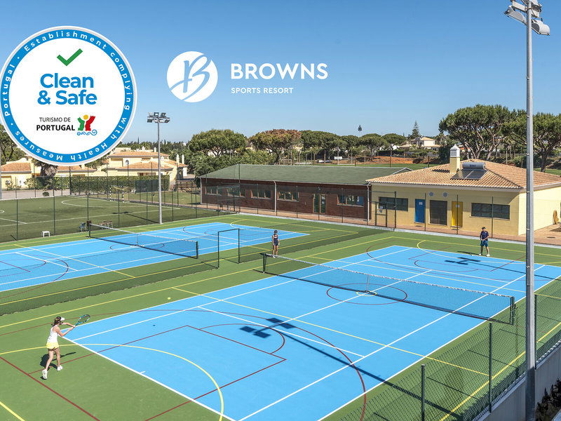 Hotel Browns Sports & Leisure Club