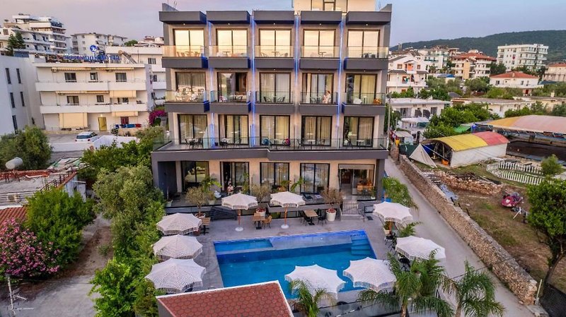 Azura Hotel