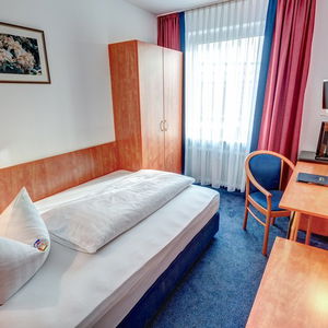 Hotel Antares cazare Munchen