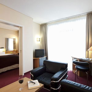 Sejur Nh Munchen Unterhaching vacanta Munchen