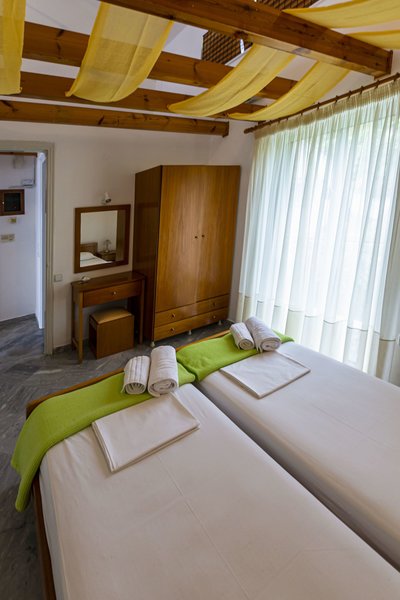 Iris Apartments
