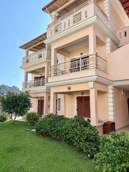 Hotel Sifakis House