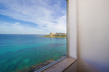 Spinola Bay Apartment