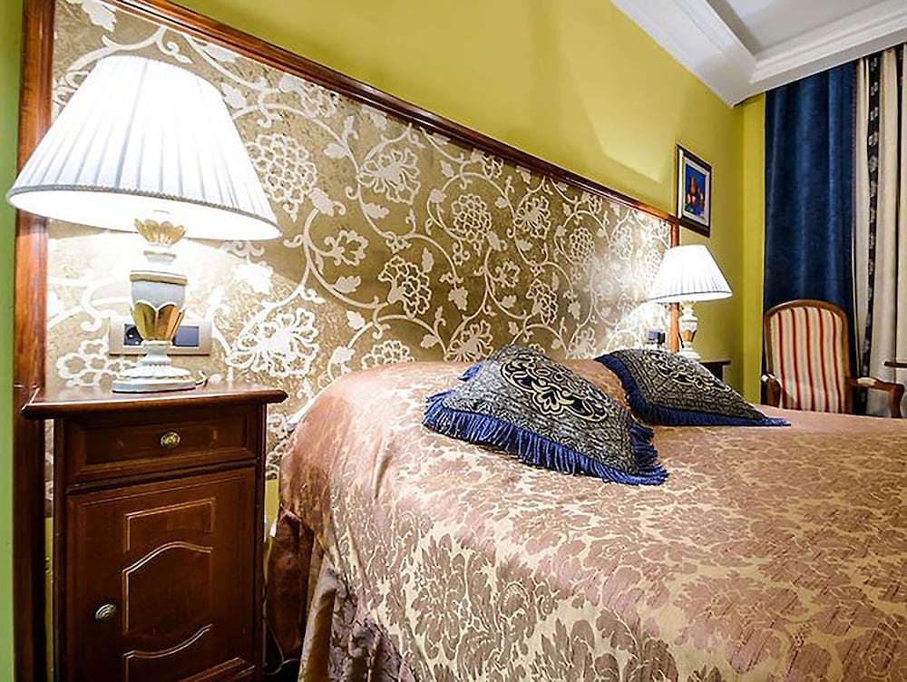 Hotel Hamlet Bed & Breakfast