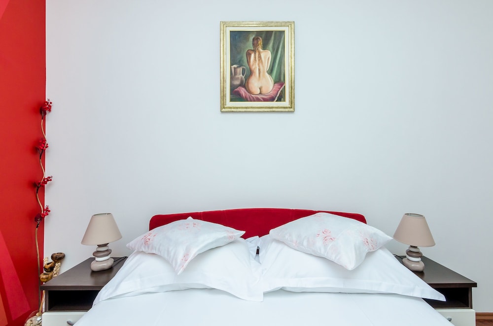 Hotel Apartments Aura
