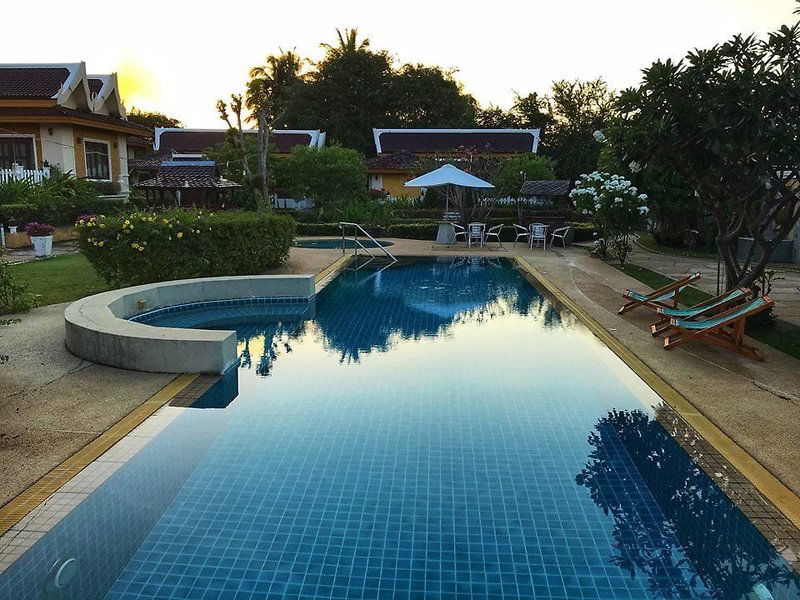 Hotel Khao Tao Lake And Beach Villas