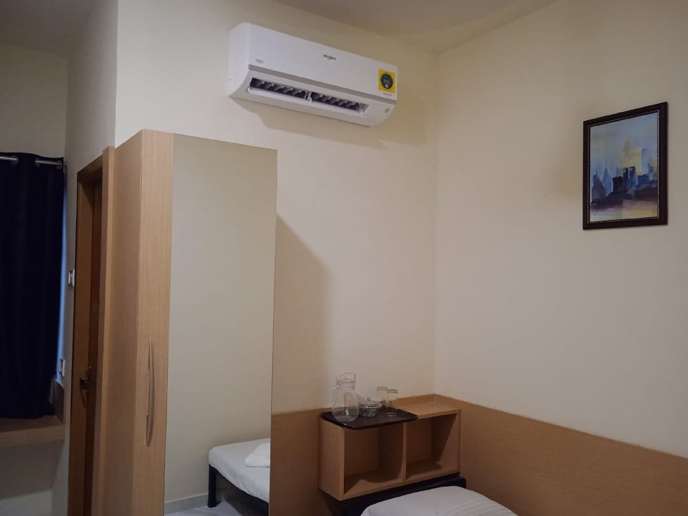 Hotel Nestlay Rooms Ambattur
