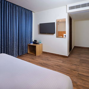 Hotel Essentia Premier Hotel Chennai cazare Chennai