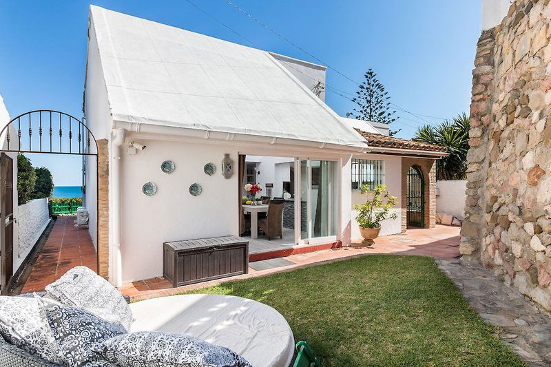 Hotel Beach Villa Dorada