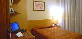 Hotel Ih Aparthotel Milano Argonne Park