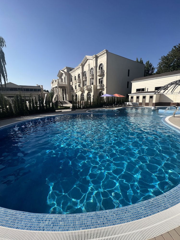 Hotel Zarafshon Parkside Hotel