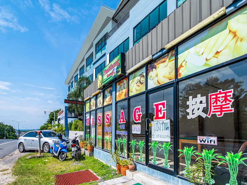 Hotel Oyo 344 De Blue @ Sea Rawai Hotel