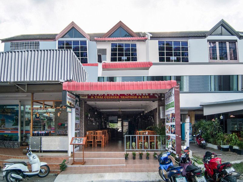 Hotel Baan Lucky Guest House