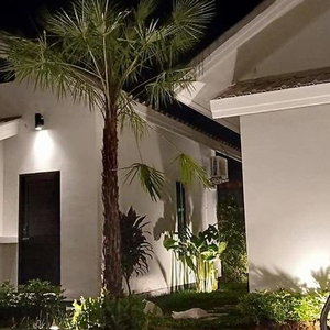 Hotel The Seaton House Phuket cazare Rawai