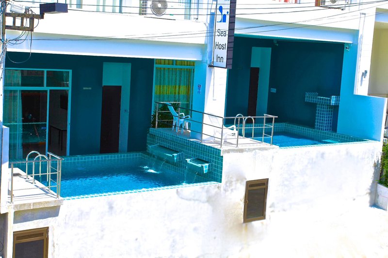 Hotel Sea Host Inn