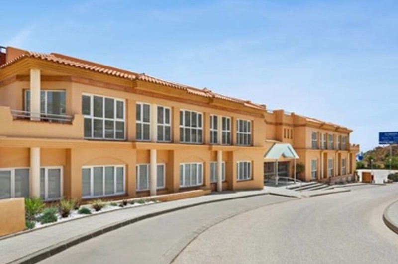 Hotel Ramada Hotel & Suites By Wyndham Costa Del Sol Fuengirola