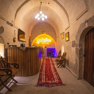 Hotel Pietra Cave Suites cazare UErguep
