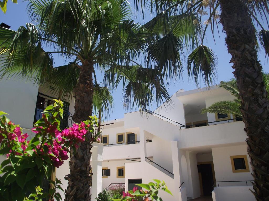 Anissa Oasis Beach