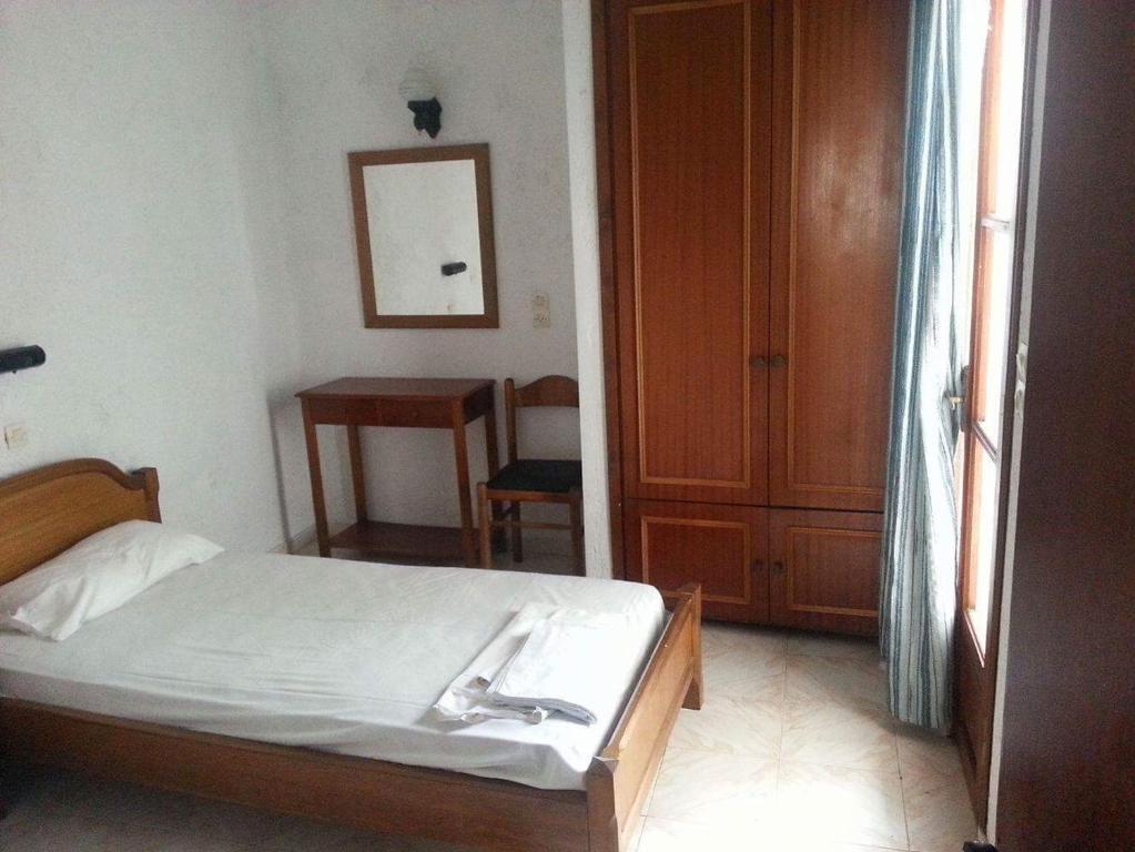 dal travel Irene Apartments