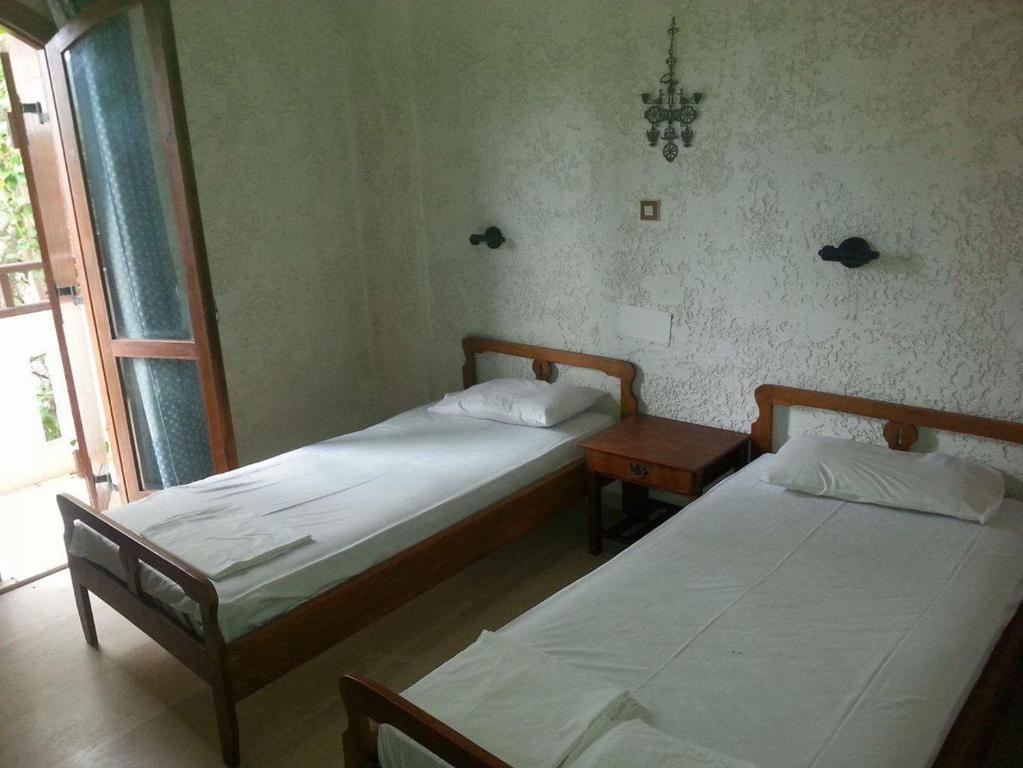 dal travel Irene Apartments