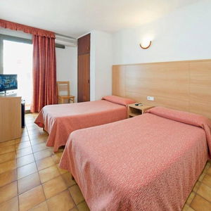 Hotel Montaña cazare San Antonio