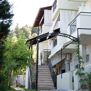 Hotel Nikos Apartments cazare Ormos Panagias