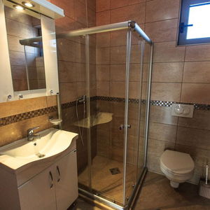 Hotel De Lux Apartments Luka cazare Bar