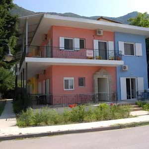 Hotel Tsertos Apartments cazare Kamena Vourla