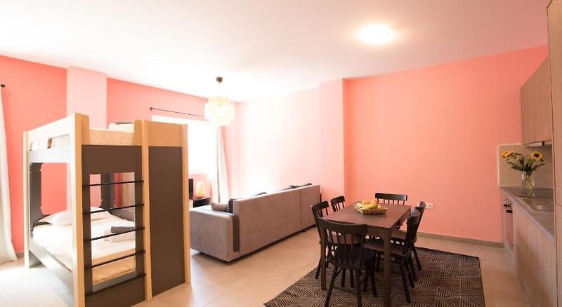 Local Hostel & Suites