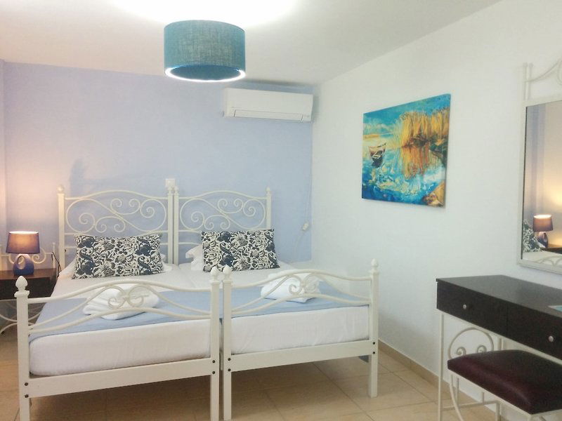 Hotel Dolphin Kastraki Studios