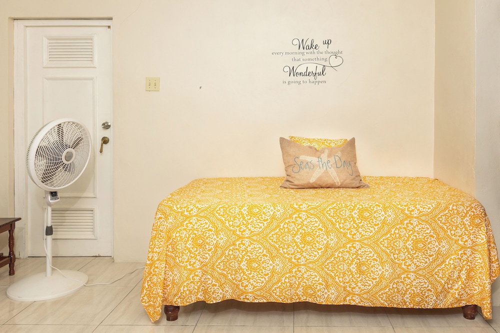 Adorable 1Bed Cottage Walk To The Beach