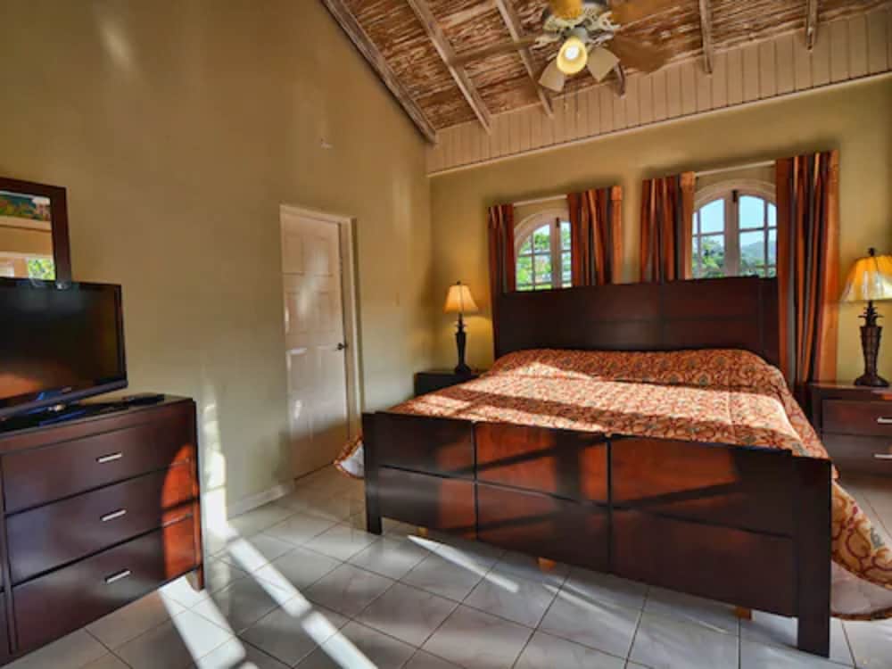 Tropical Lagoon Resort