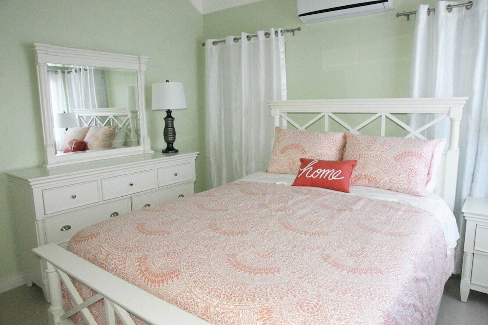Hotel The Crest Rental Management