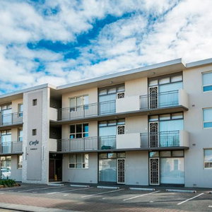 Hotel Glenelg Holiday Apartments - Corfu cazare Glenelg