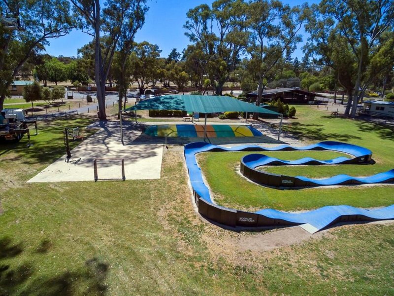 Hotel Clare Holiday & Caravan Park